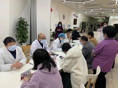 徐汇园区迎来“迷你公益诊所”，职工健康服务点赋能升级，贴心守护在行动